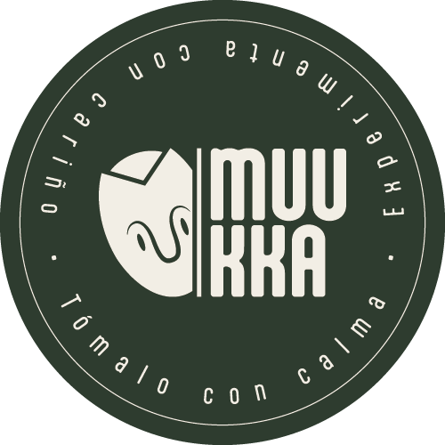 Logo circular verde de MUUKKA